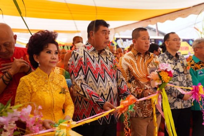 					Abdul Hayat Hadiri Peresmian Cetiya She Mien Fo Umat Buddha
