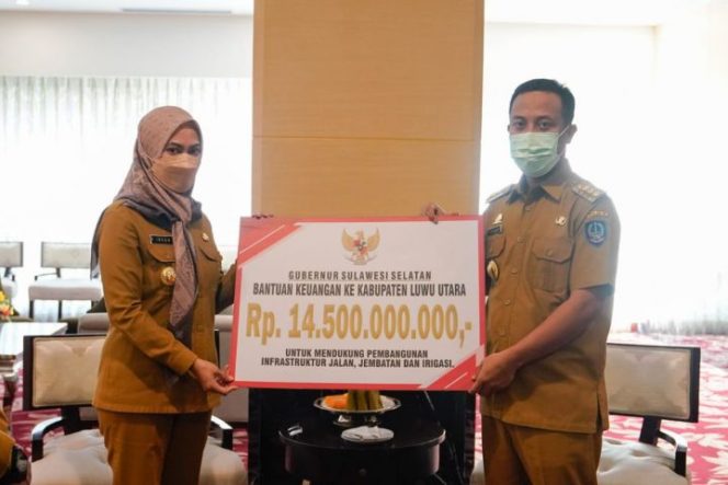 					Gubernur Sulsel Serahkan Rp 14,5 Miliar Pembukaan Jalan Seko – Rampi