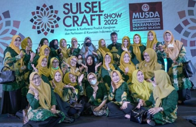 					Ajang Sulsel Craft 2022, Dekranasda Luwu Raih Best Booth 2
