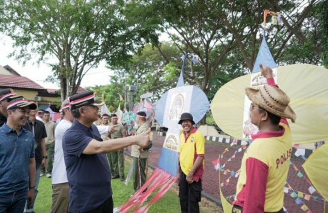 					Buka Festival Layang-layang Polres Luwu, Bupati : Ini Bagian dari Budaya Kita