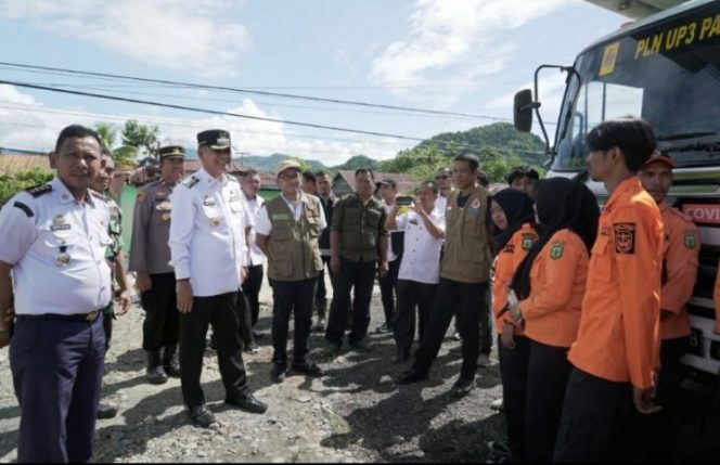 					Bupati Perintahkan Penuhi Kebutuhan Dasar Warga yang Terdampak Bencana di Bua