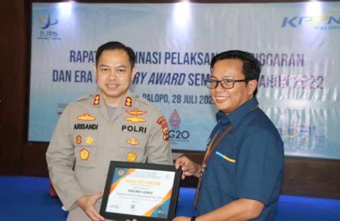 					Polres Luwu Raih Penghargaan Sebagai Pelaksana Anggaran Terbaik Kedua