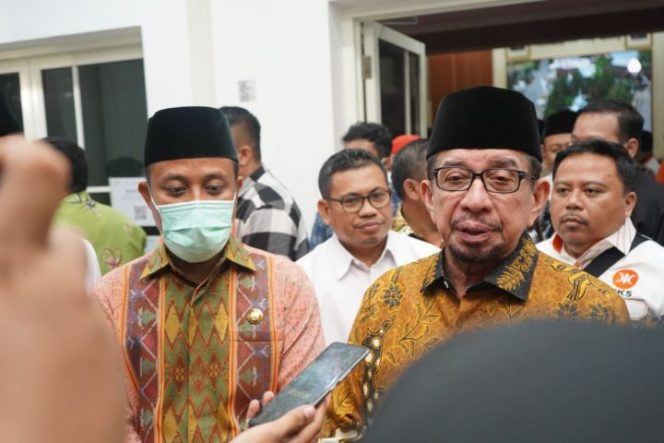 					Ketua Majelis Syura PKS Dr. Salim Segaf Al-Jufri bersama Gubernur Sulsel Andi Sudirman Sulaiman (Andalan) di Rujab Gubernur (Ist)