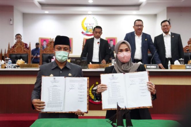 					Gubernur – DPRD Sulsel Teken Nota Kesepakatan KUA-PPAS TA 2023