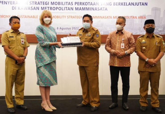 					Sekprov Sulsel Abdul Hayat Gani dan Konsulat Jenderal Australia (Ist)