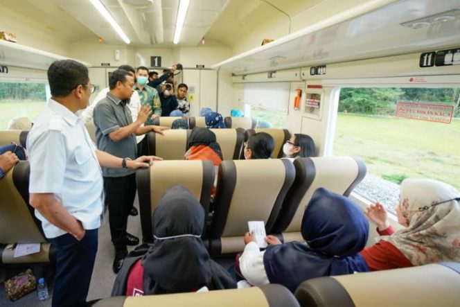 					Gubernur Andalan Ikuti Operasi Terbatas KA Barru – Pangkep, Panjang 66 Km