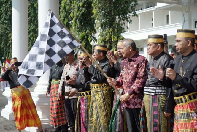 					Bupati Basming Lepas Kirab Pelajar Andalan Perwakilan Luwu jelang HUT Sulsel 353 (Ist)