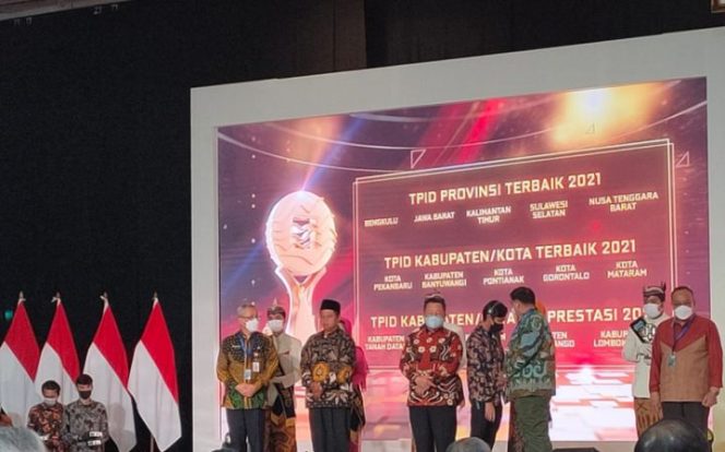 					Raih Penghargaan TPID Provinsi Terbaik, Rohidin : Ini Pemacu Semangat Kita