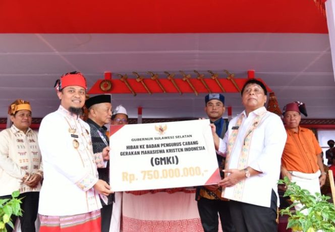 					Gubernur Sulsel Beri Hibah Rp 750 Juta di Kongres GMKI Ke-38