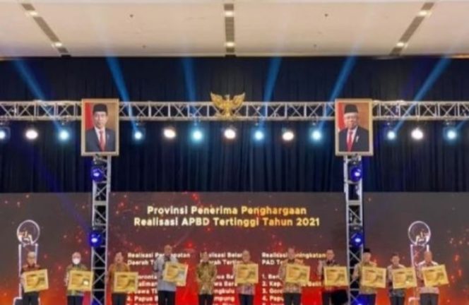 					Pemprov Bengkulu Raih 3 Penghargaan dari Kemendagri
