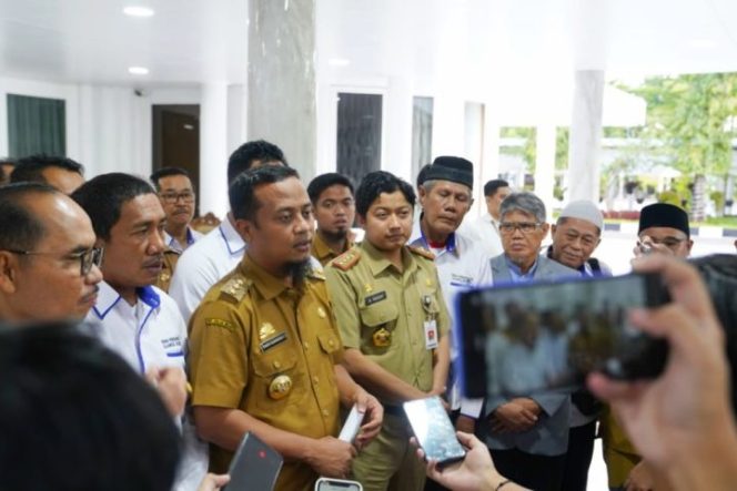 					Gubernur Sulsel Umumkan Kenaikan UMP di 2023 (ist)