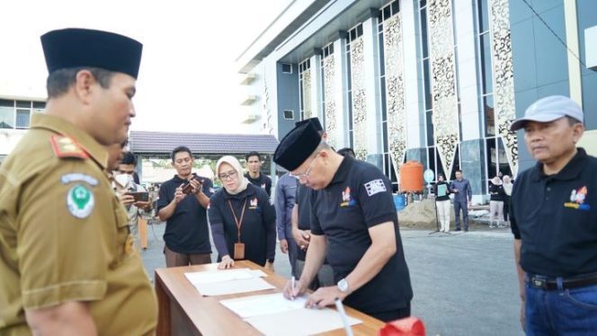 					Gubernur Rohidin Launching Aplikasi CAKEPDAH