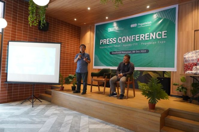 					Deputi Bisnis Makassar II PT. Pegadaian, Martinus Siampa  dan Kepala Departemen Bussiness Support PT. Pegadaian Kanwil VI Makassar, Nur Fadli  (BERITA.NEWS/Andi Khaerul)