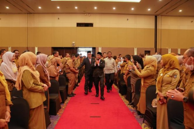 					2023, Gubernur Sulsel Minta ASN Lebih Tingkatkan Kualitas Kerja