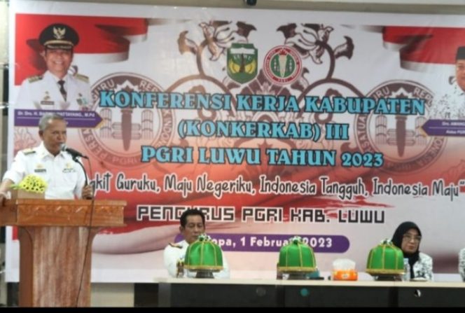 					Hadir di Acara PGRI, Basmin Titipkan Pesan ini ke Guru