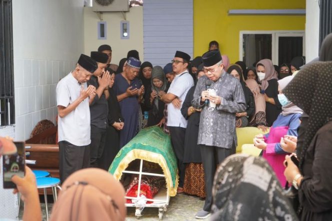 					Kakak Kandung Wali Kota Parepare Taufan Pawe Wafat