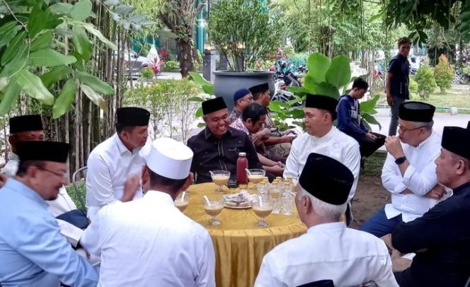 					Pemkab Lutim Buka Puasa Bersama Tokoh Tanah Luwu di Masjid Al-Markaz