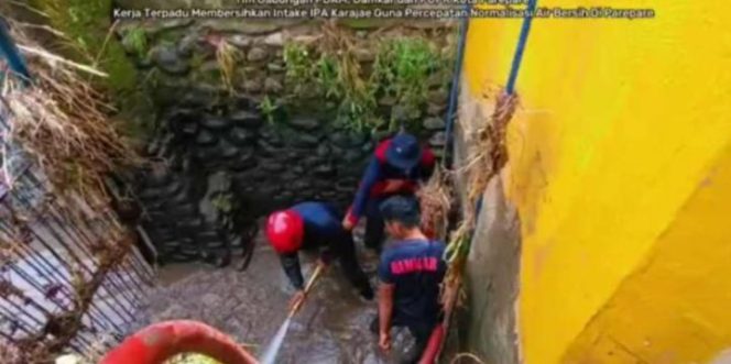 					Tim Gabungan PAM Tirta Karajae upayakan percepat normalisasi air bersih pasca banjir (ist)