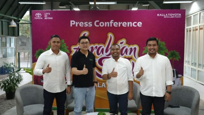 					Event Arabian Souk Kalla Toyota, Beli Mobil Dapat Jersey TTD Pemain PSM