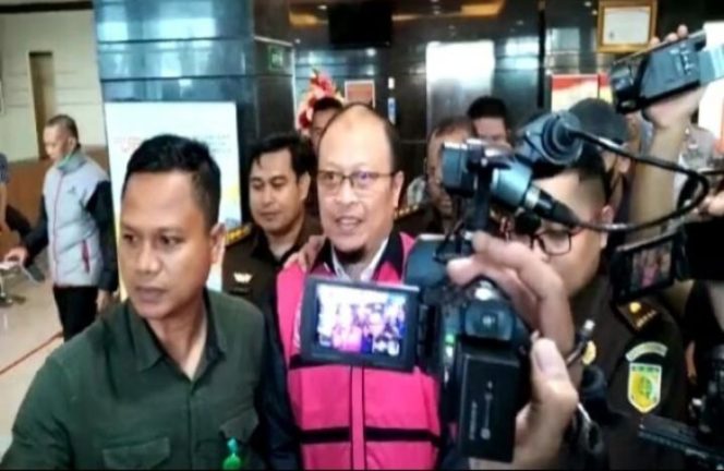 					Eks Dirut PDAM Makassar Ditetapkan Tersangka