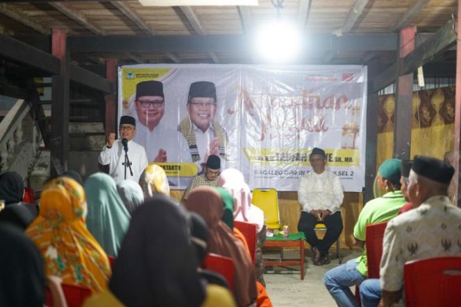 					Ketua Golkar Sulsel Taufan Pawe terus ke daerah sosialisasikan Airlangga Hartarto Presiden RI 2024 (dok.)