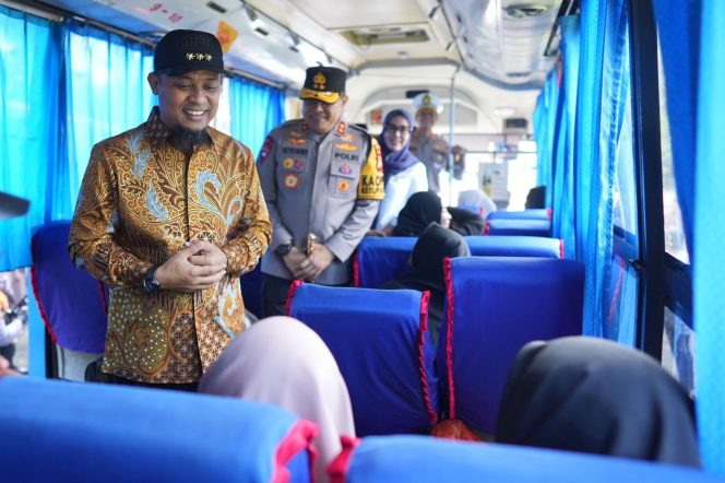 					Gubernur Sulsel Lepas 420 Peserta Mudik Gratis Andalan