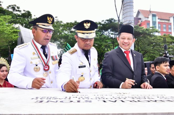 					Hari OTDA ke XXVII, Andi Sudirman : Bangkitkan Inovasi, Tingkatkan Kualitas Pelayanan 