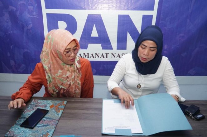 					Pengusaha Hj. Ria Efendi Resmi daftarkan diri sebagai Bacaleg di PAN Gowa. (ist) 