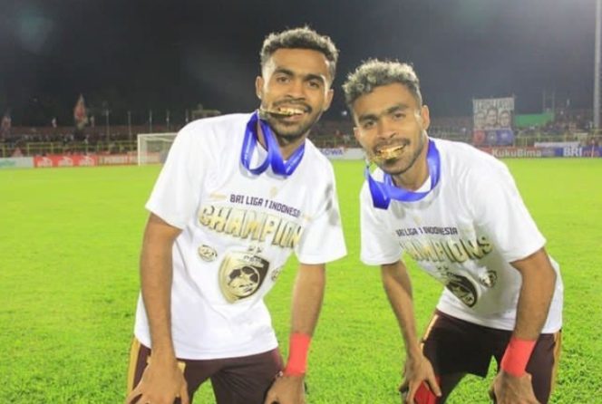 					Yance dan Yakob Sayuri Sepakat Bertahan di PSM Makassar