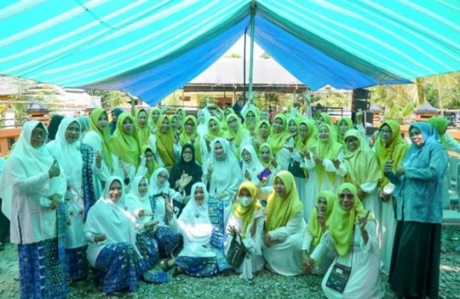 					Hadiri Pelantikan Permata Kelurahan Sabe, Hayarna Ajak Jaga Kekompakan