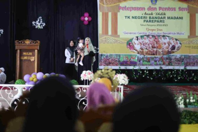 					Bunda PAUD Kota Parepare Erna Rasyid Taufan  (dok)