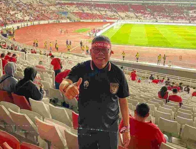 					Taufan Pawe saat hadir langsung menyaksikan laga timnas Indonesia vs Argentina di Stadion GBK (dok)