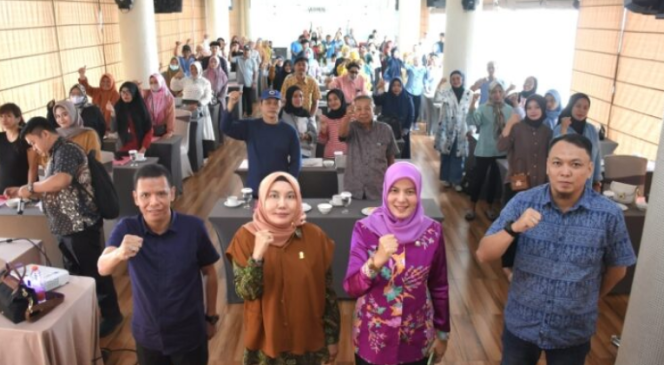 					Anggota DPRD Kota Makassar, Rezki Sosialisasikan Perda Perlindungan Anak