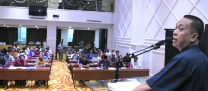 					Hasanuddin Leo Edukasi Warga Makassar Pentingnya Bayar Zakat