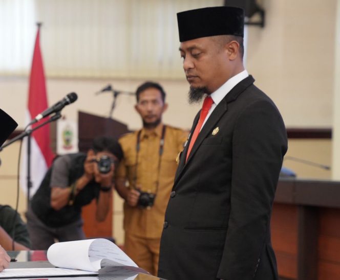 					Gubernur Copot Kadis Budpar Sulsel, Turun Pangkat Jadi Sekretaris Dinas