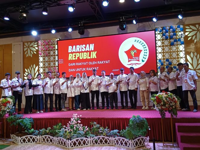 					DPW Sulsel Barisan Republik Dikukuhkan