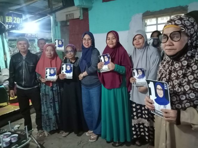 					Husniah Talenrang Kunjungi Posko Pemenangannya di Dataran Tinggi