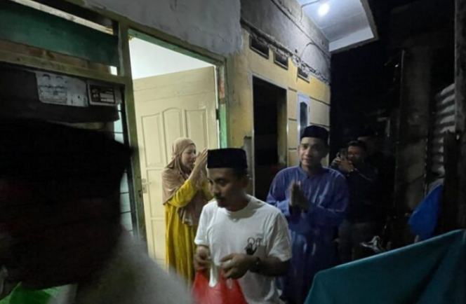 					Program Gerebek Sahur Ketua DPRD Makassar Rudianto Lallo Bikin Warga Tamamaung Bahagia