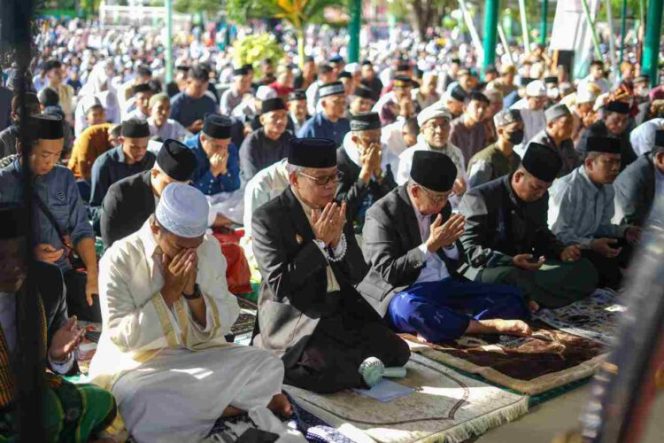 					Wali Kota Taufan Pawe Shalat Idul Fitri di Lapangan Andi Makkasau Parepare (dok)