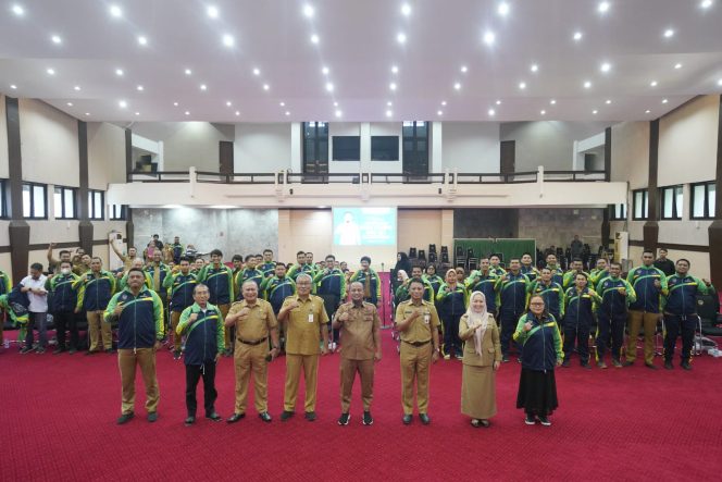 					Pelepasan Atlet Sulsel yang akan berlaga di Pornas KORPRI di Semarang (dok)