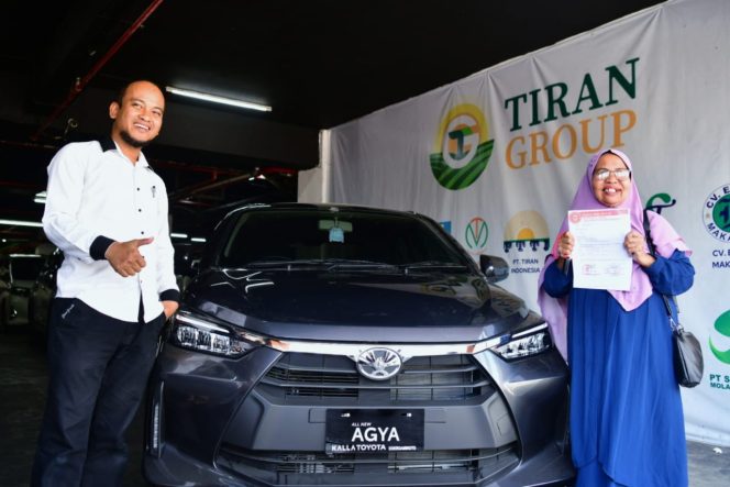 					Fatmawati Terima Hadiah Mobil Jalan Sehat Sulsel Anti Mager