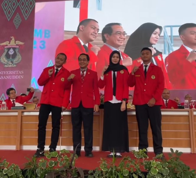 					Rektor Universitas Hasanuddin (UNHAS) Makassar Prof Jamaluddin Jompa saat Pengukuhan Mahasiswa Baru 2023 di Auditorium Jusuf Kalla (JK). (Dok)