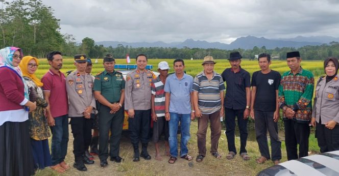 					Petani di Sinjai Curhat ke Kapolres. (Foto: Humas Polres Sinjai)
