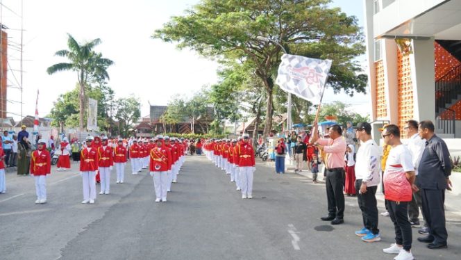 					123 Barisan Gerak Jalan Meriahkan HUT Kemerdekaan RI ke-78 di Bulukumba. (Foto: Humas Pemkab Bulukumba)