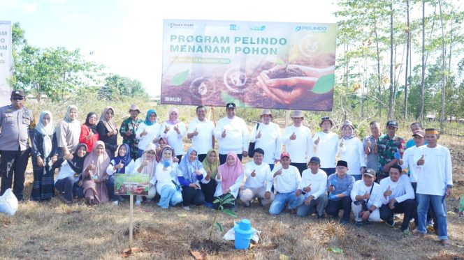 					Peduli Lingkungan dan Udara, Bikin Pelindo Jasa Maritim Tanam 2500 Pohon di Sulsel