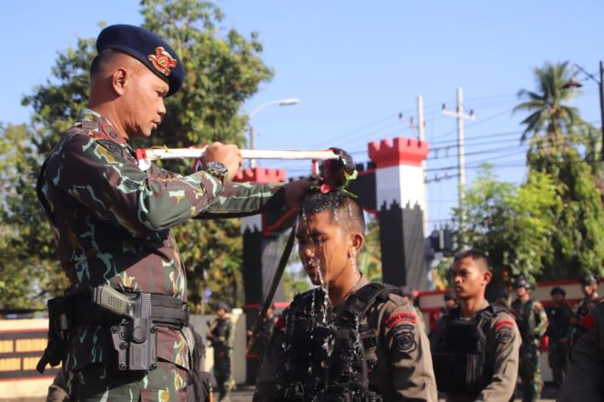 					Delapan Bintara Remaja Lulusan SPN Batua Polda Sulsel Bergabung di Batalyon C Pelopor. (Foto: Ist)