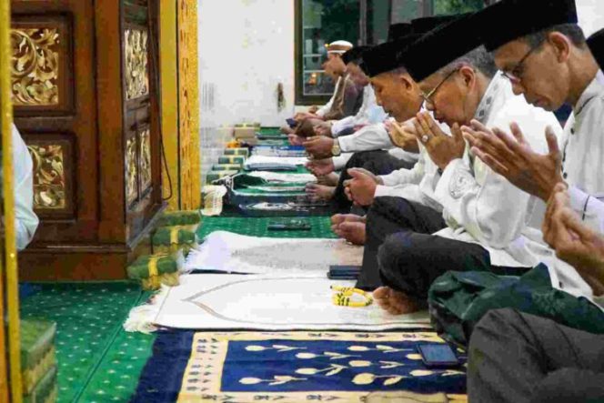 					Wali Kota Parepare Taufan Pawe melanjutkan Safari Zikirnya, kali ini di Masjid Jami Al Manar (dok) 