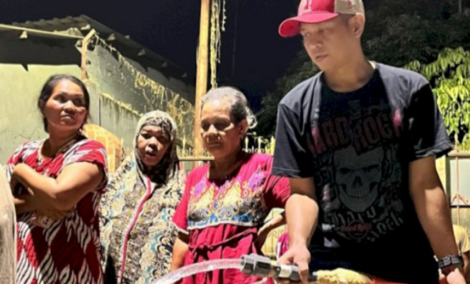 					Supratman Rutin Salurkan Air Bersih ke Warga Makassar Terdampak Kekeringan