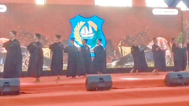 					Tari Kajang Bulukumba Warnai Perayaan Hari Jadi Sulsel ke-354. (Foto: Humas Pemkab)