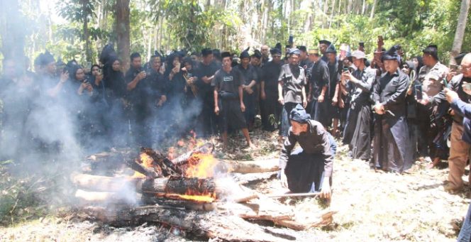 					Bupati Andi Utta Hadiri Ritual Andingingi di Kajang Bulukumba. (Foto: Humas pemkab)